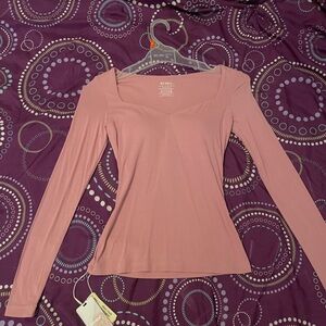 Soft Sweetheart Neck Slim Top